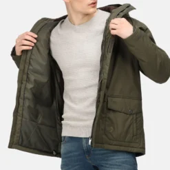 Regatta Mens Sterlings III Insulated Waterproof Jacket (Black) -Outdoor Sports Store k60f2de7b6627dac9232eb1dd84710d83